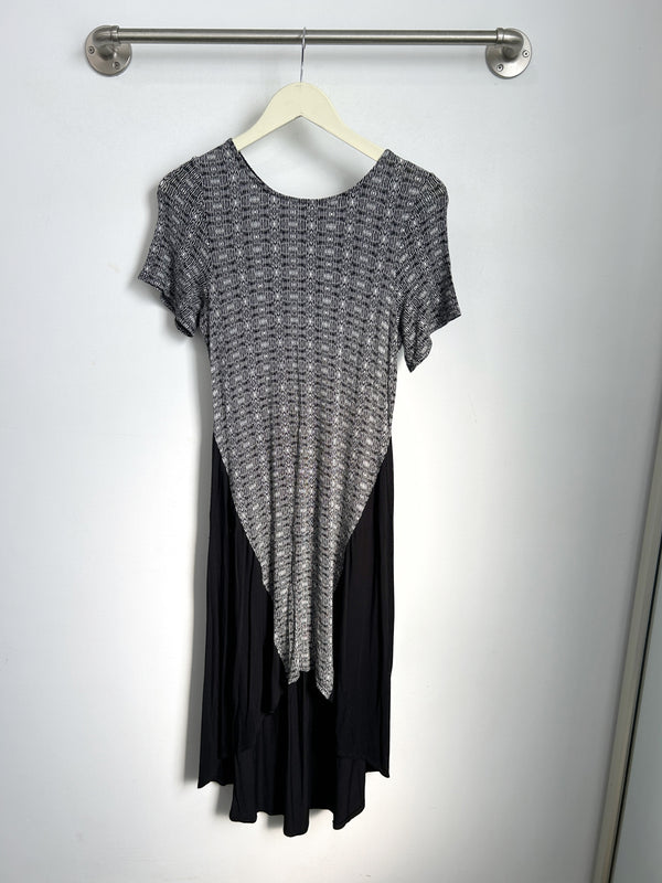 Mariella Dress (Black/Black Hexagon)- XS
