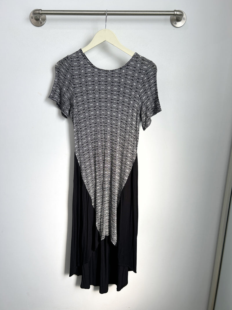 Mariella Dress (Black/Black Hexagon)- XS