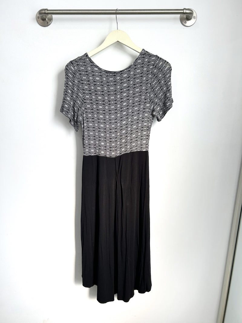 Mariella Dress (Black/Black Hexagon)- XS