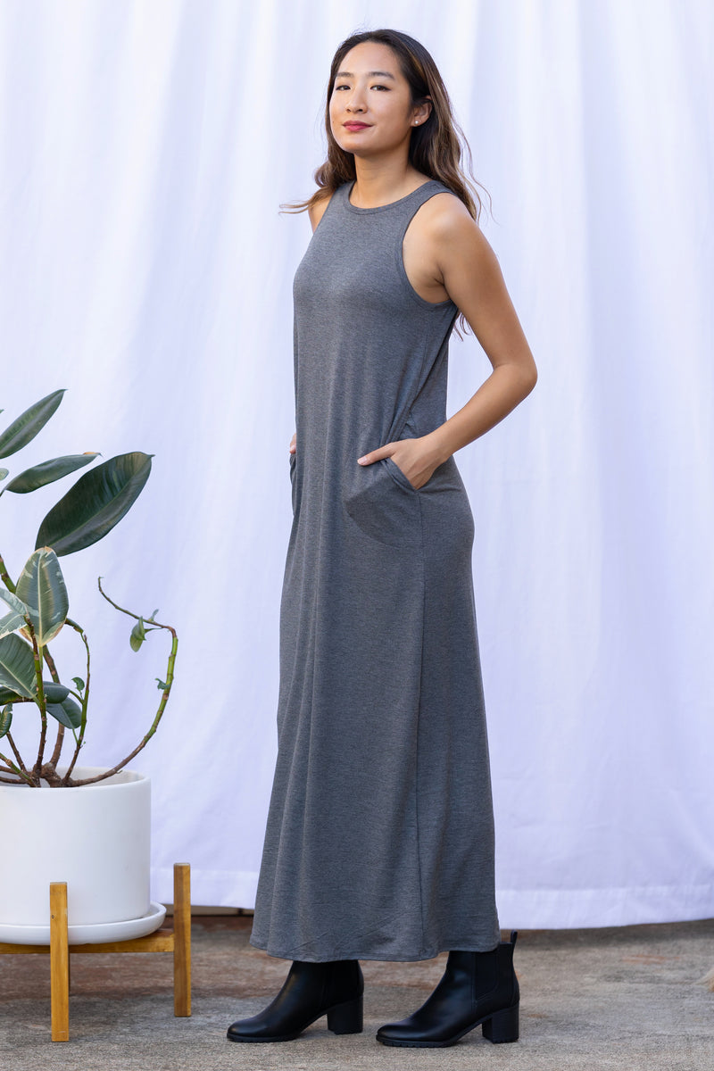 Michael Maxi (Charcoal)
