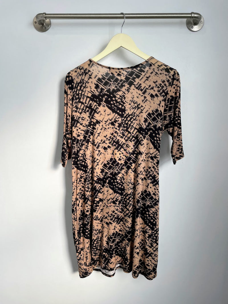 Kacie Wrap Dress (Mocha Matrix) - M